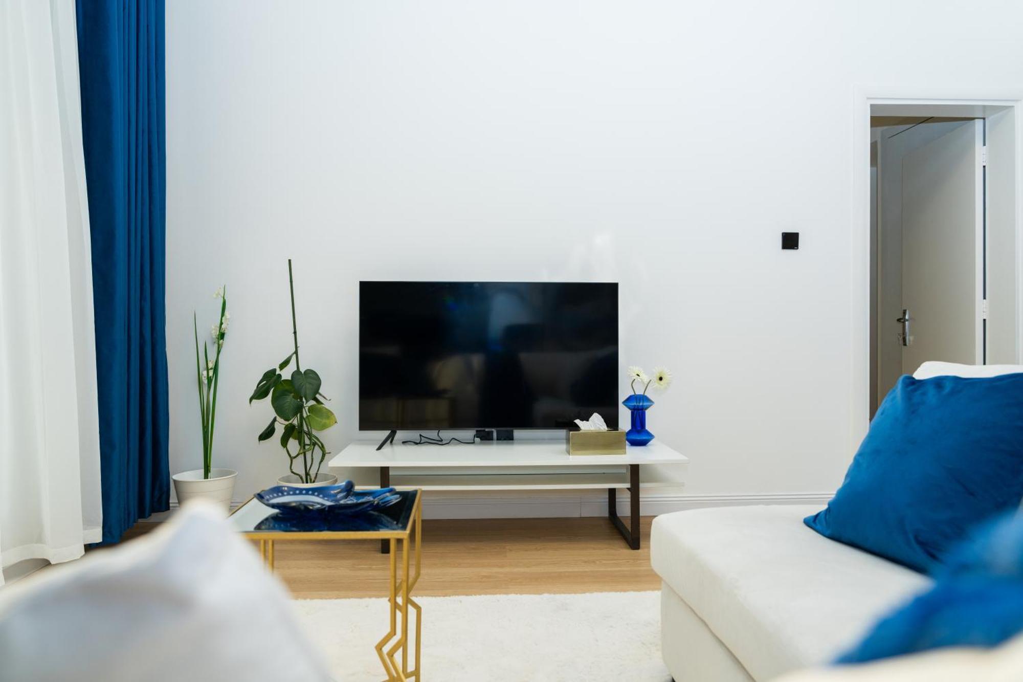 Marina ,1bhk ,full Marina View,partial Sea View ,near Marina Walk, Marina Mall And Jbr *