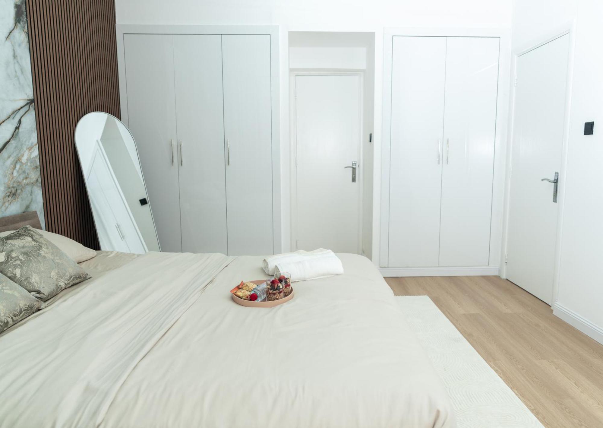 Marina ,1bhk ,full Marina View,partial Sea View ,near Marina Walk, Marina Mall And Jbr