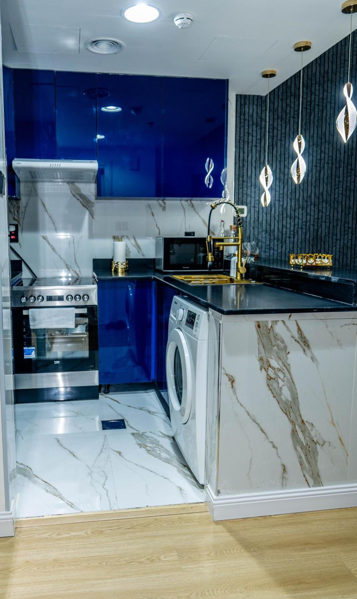 Marina ,1bhk ,full Marina View,partial Sea View ,near Marina Walk, Marina Mall And Jbr Dubai